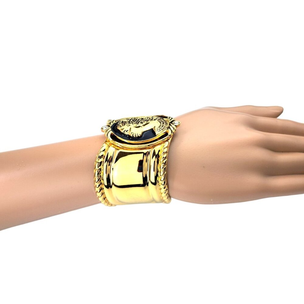 Vintage Coreen Simpson Gold Tone Black Cameo Avon Regal Beauty Cuff Bracelet - Picture 10 of 13